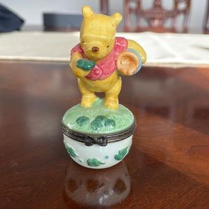 Winnie the Pooh porcelain box
